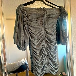 Green mid sleeve off the shoulders dress